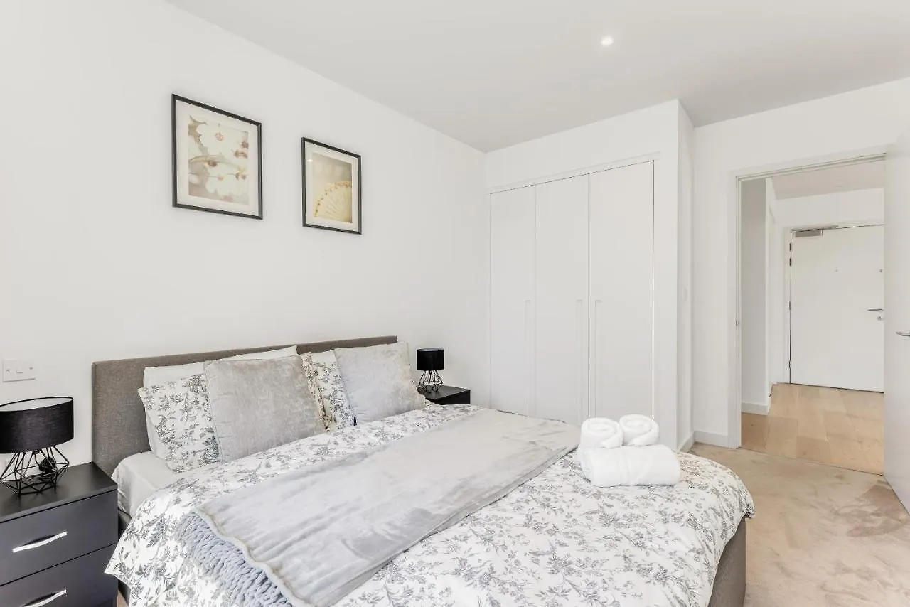 The Grand Cabo - Two Bed Apartment London