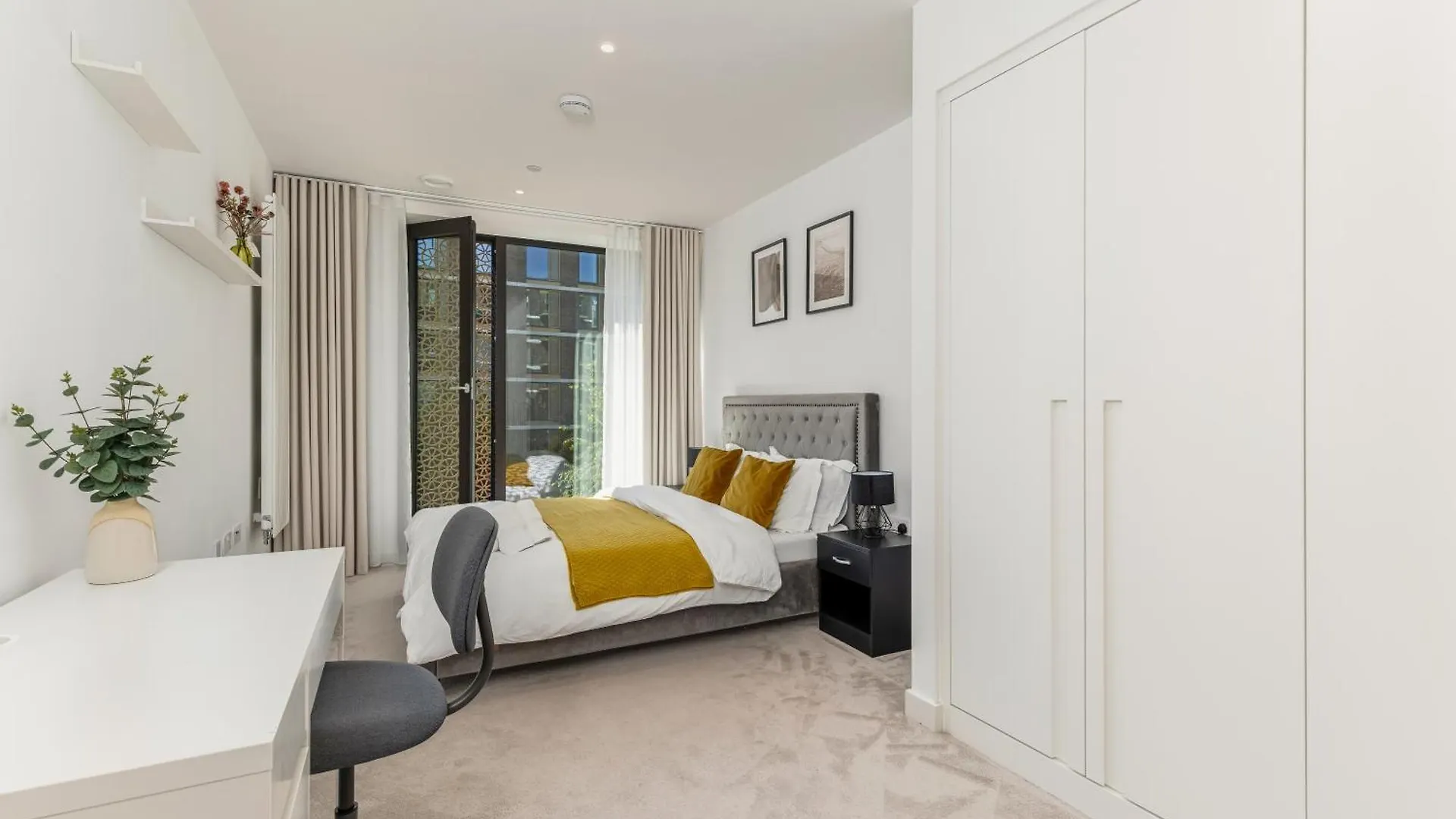 The Grand Cabo - Two Bed Apartment London